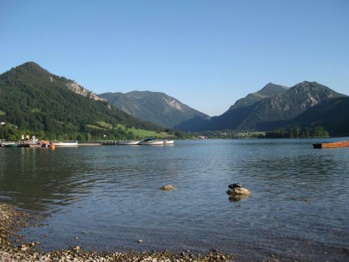 Wohnung Edelweiss - Wohnen Auf Zeit - Homeoffice - Nah Am See - Buchbar Ab 28 Naechte Schliersee Buitenkant foto